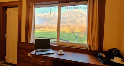 Hotel Samdupling Himalayan Brothers