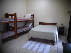 3 Schlafzimmer, Bügeleisen/Bügelbrett, WLAN
