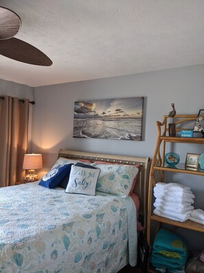 1 bedroom, desk, iron/ironing board, free WiFi - AMAZING BEACH CONDO! DISCOUNTED RATES WITH VIEWS OF THE BEACH AND INLET (Garden City)