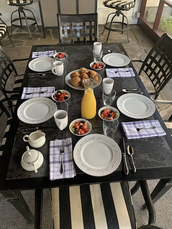 Terraza o patio. Centennial Inn Bed & Breakfast