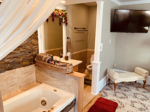 Bathroom - Centennial Inn Bed & Breakfast (Conneaut)