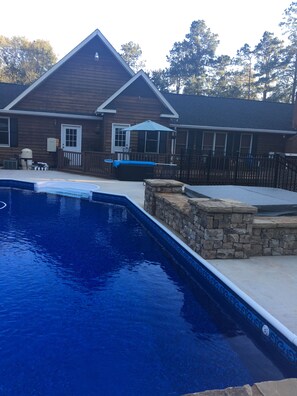 Outdoor pool - Masters Rental Beautiful Country Home 20 minute drive to Augusta National .. (Blythe)