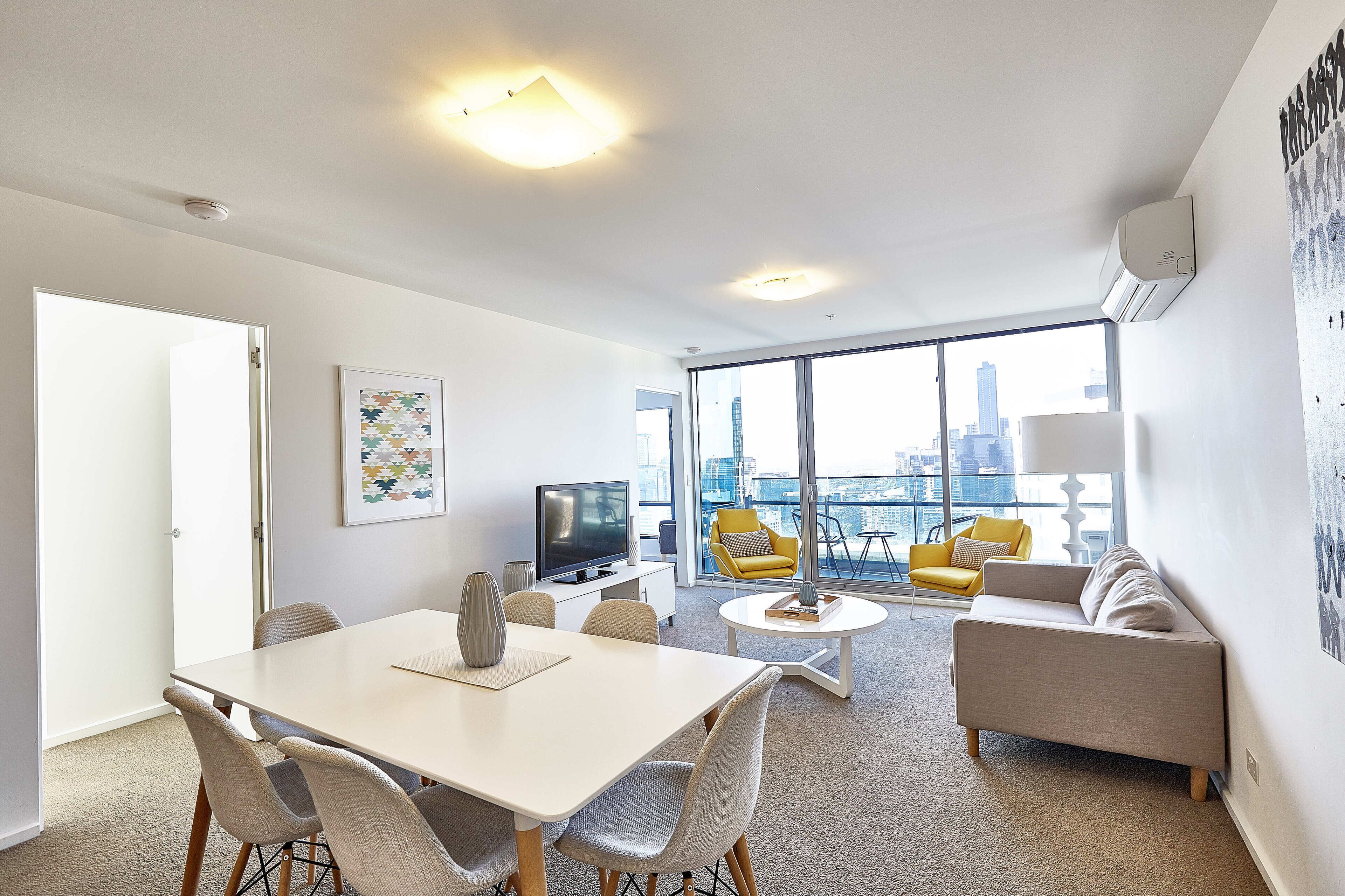 Exclusive Stays - MainPoint — image 7