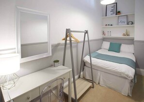 2 chambres, bureau, fer et planche à repasser, Wi-Fi gratuit
