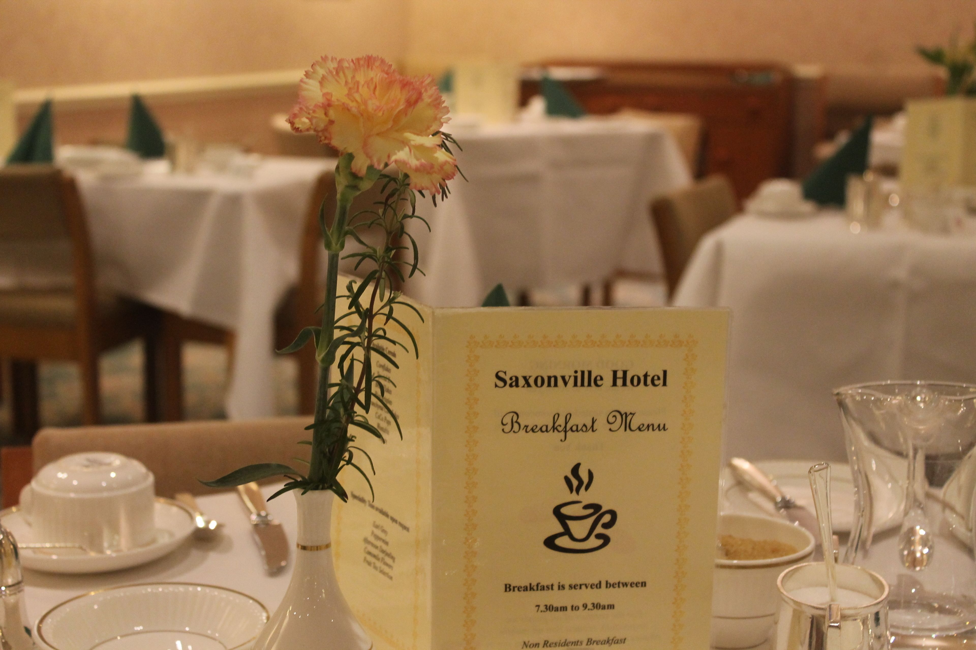 free daily full breakfast