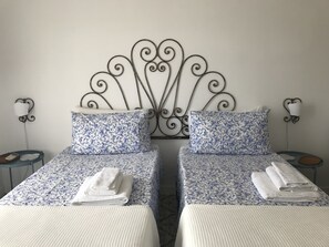 2 bedrooms, desk, iron/ironing board, travel cot - Casa Bice, an Amazing view of Vesuvius in the heart of Sorrento with Pool (Sorrento)