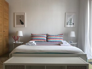 2 bedrooms, desk, iron/ironing board, travel cot - Casa Bice, an Amazing view of Vesuvius in the heart of Sorrento with Pool (Sorrento)