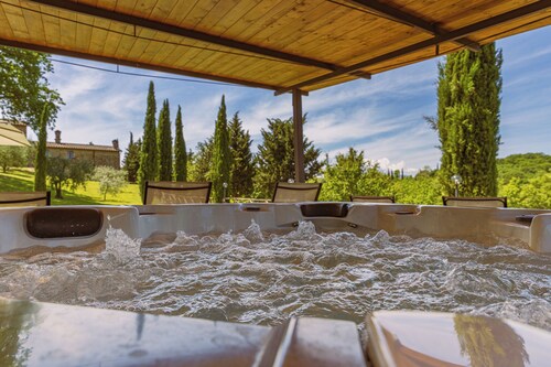 PRIVATE TUSCAN VILLA uima-allas 10 ihmistä!