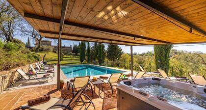 UMBRIA ESTATE 2 VILLAS, 2 HEATED POOLS , 2 JACUZZI TOWN WALKING DISTANCE