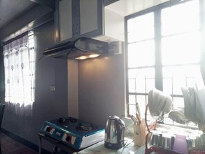 Private kitchen - See Baguio on top 'perfect for solo and couple travellers. Photoshoot unlimited. (Baguio)