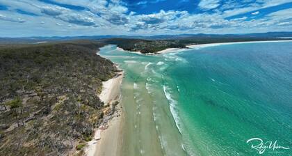 Pambula Beach Seaview ~ stunning ocean views +12:00 pm check-out