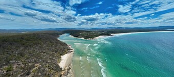 Pambula Beach Seaview ~ stunning ocean views +12:00 pm check-out