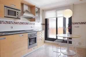 Frigorifero, microonde, forno, lavastoviglie