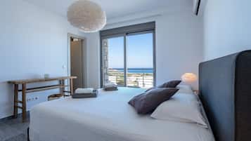 4 bedrooms, desk, iron/ironing board, free WiFi