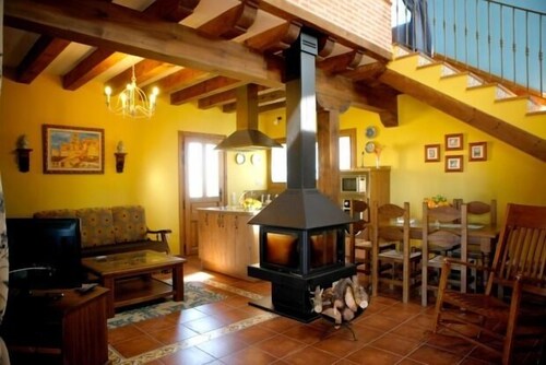 Atoca maaseudun taloja 2 hengelle