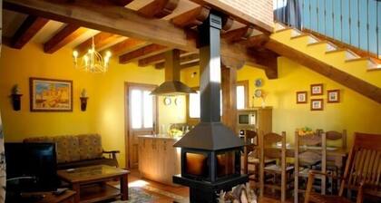 Atoca maaseudun taloja 2 hengelle