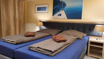 5 Schlafzimmer, Zimmersafe, Schreibtisch, kostenloses WLAN