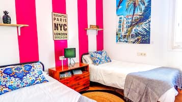 4 bedrooms, iron/ironing board, free WiFi, bed sheets
