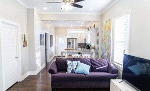 TV - The Art House ★ 5 Min From Downtown With BBQ Grill (Chattanooga)