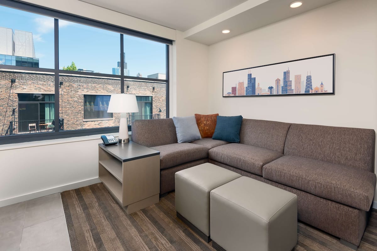 premium bedding, in-room safe, desk, laptop workspace