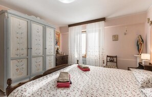 3 Schlafzimmer, Reisekinderbett, kostenloses WLAN