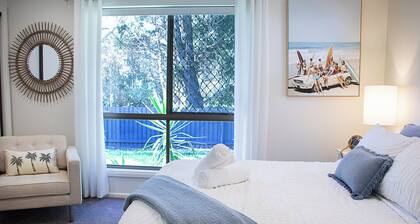 Endless Beach Summer Retreat-pet friendly, walk to the shops, 2km to Hastings St