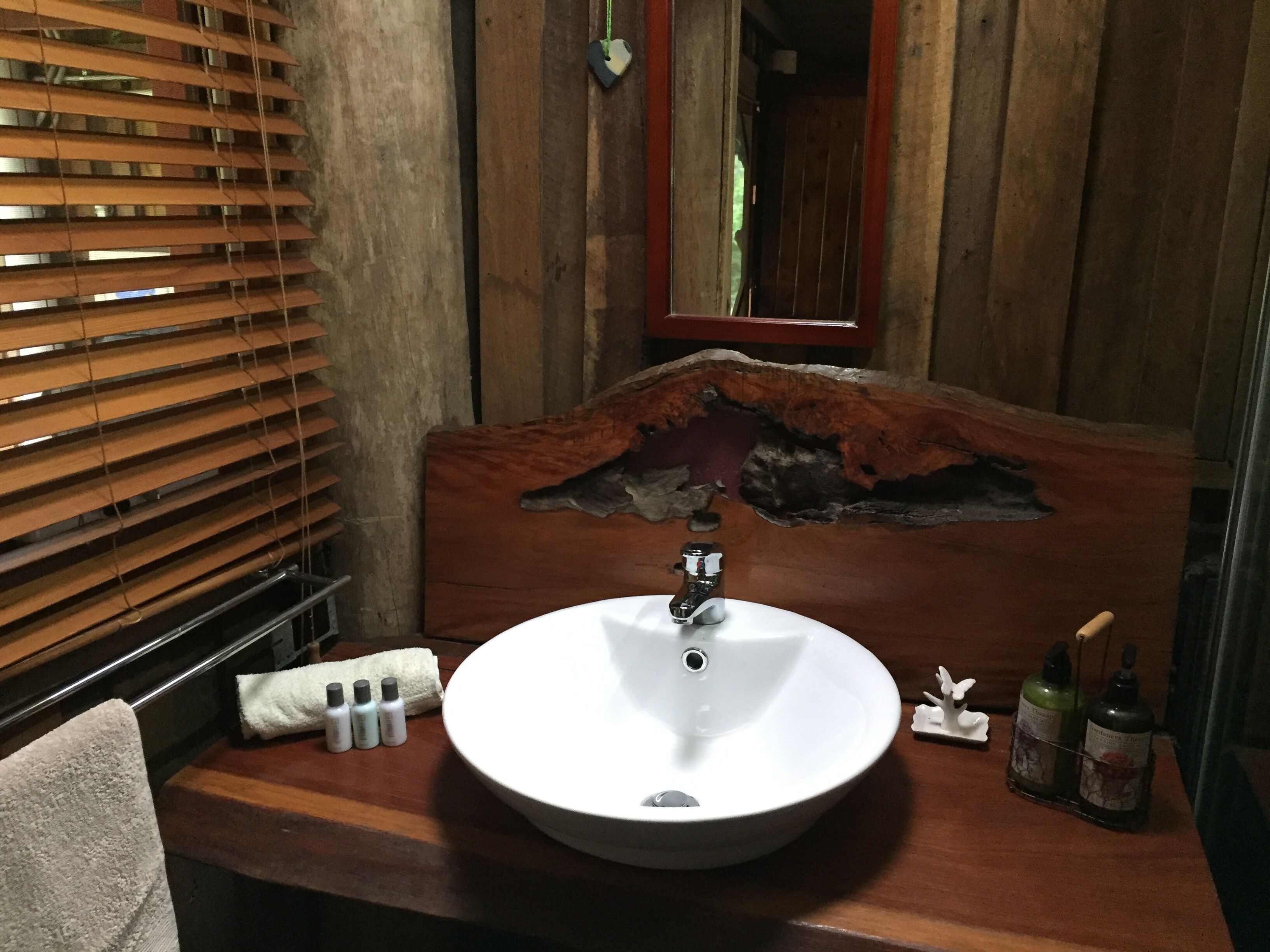 The Lodge - A Rustic Weekender in the Heart of Historic Wollombi — image 9
