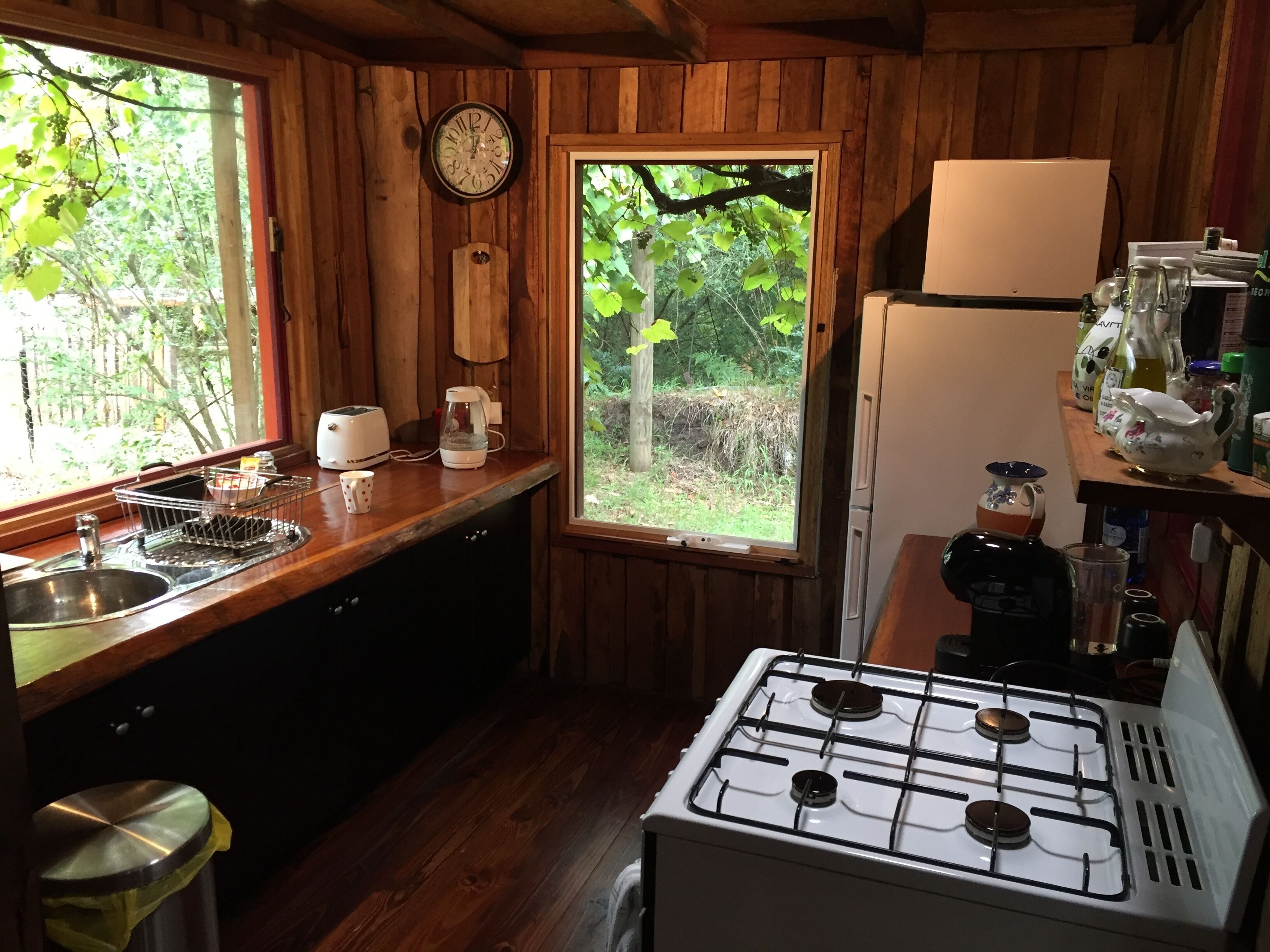The Lodge - A Rustic Weekender in the Heart of Historic Wollombi — image 10