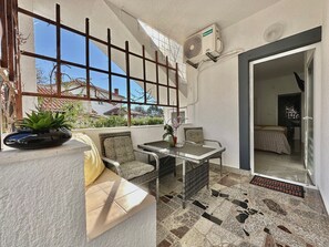 Outdoor dining - Tiny Studio Slaven (Krk)