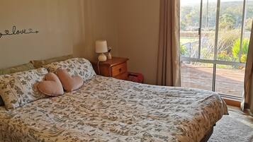 2 habitaciones, escritorio, tabla de planchar con plancha y wifi gratis