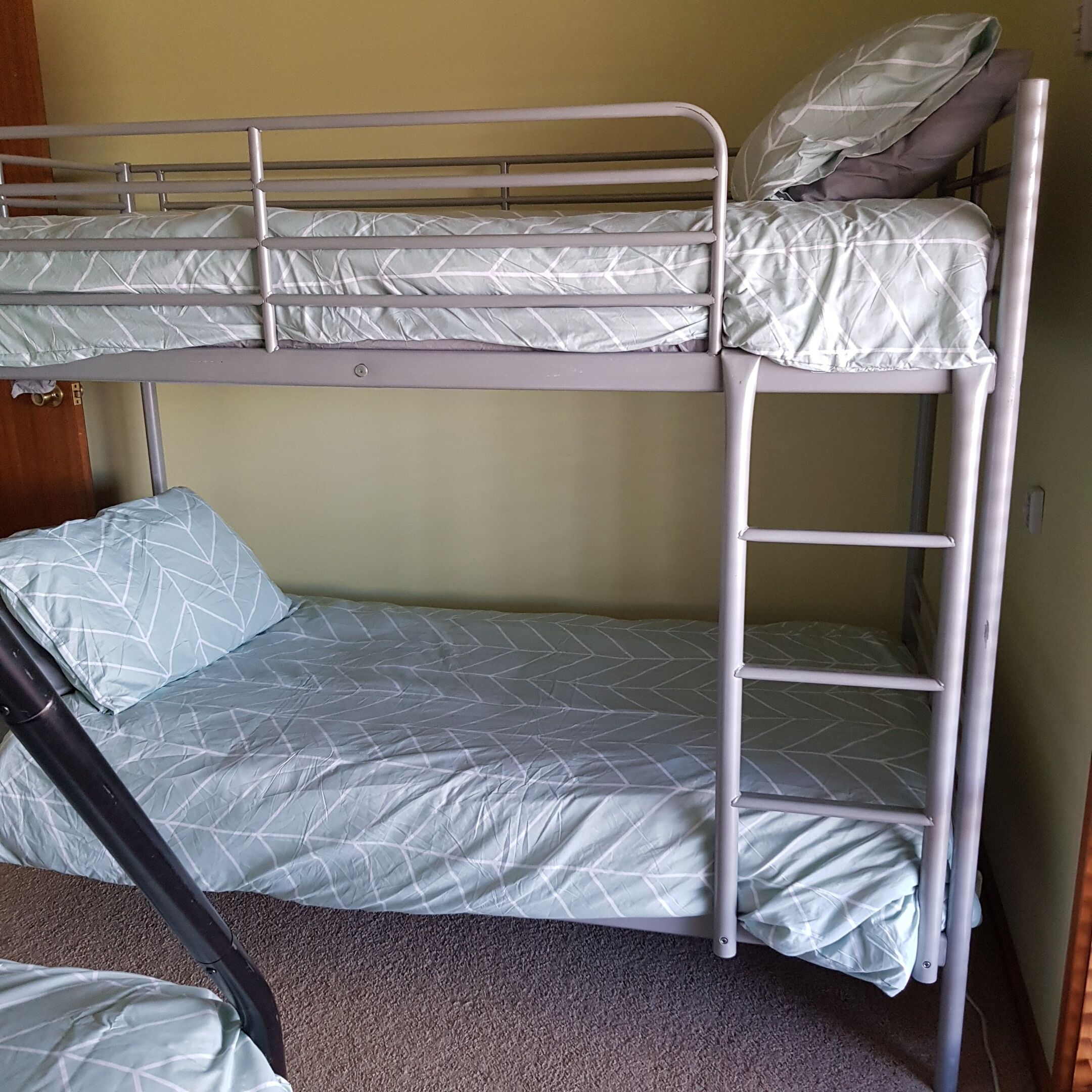 Morgan on the River Murray  with awesome river and scrub views — image 18