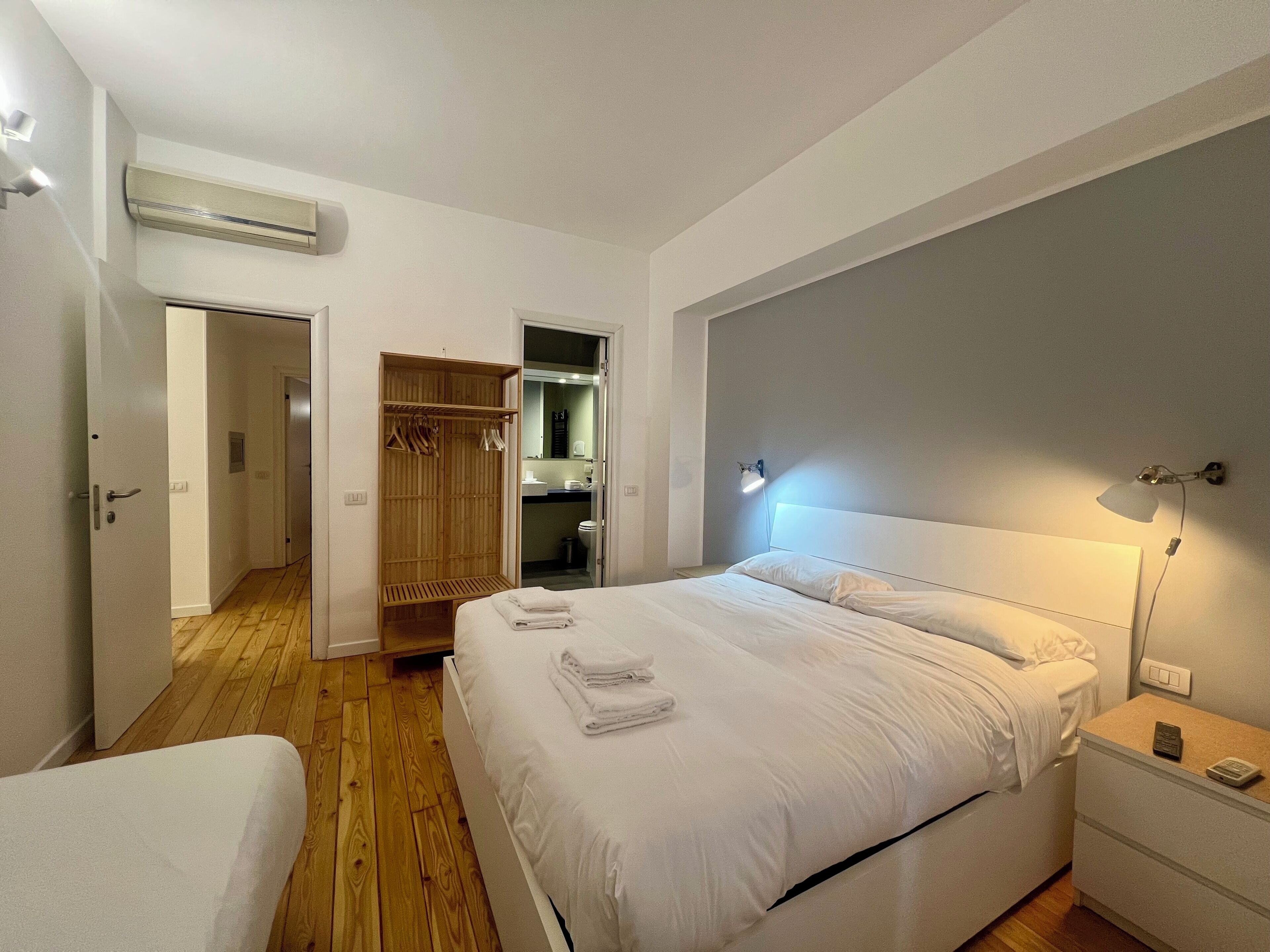 3 bedrooms, iron/ironing board, travel cot, free WiFi