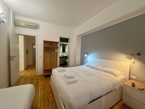 3 bedrooms, iron/ironing board, travel cot, free WiFi