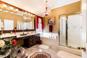 Ensemble baignoire-douche, baignoire à remous, séchoir à cheveux