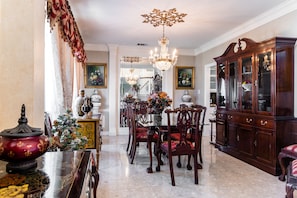 Dining - ENJOY RESORT  STYLE LUXURY ACCOMMODATIONS AT THE ESTATE HOME (Mansfield)