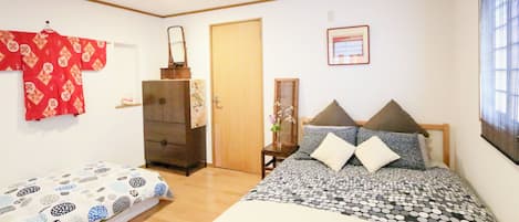 2 makuuhuonetta, silitysrauta/-lauta, vauvan matkasänky, Wi-Fi