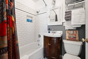 風筒、提供毛巾、洗頭水