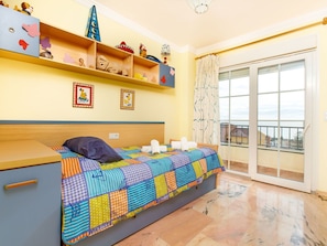 5 habitaciones, cuna de viaje y wifi gratis 