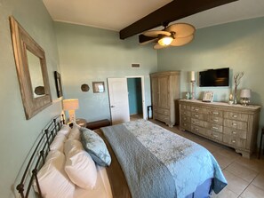 1 bedroom, memory-foam beds, iron/ironing board, free WiFi