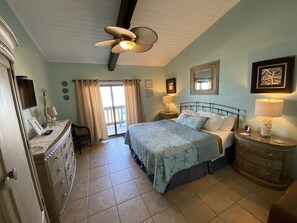 1 sovrum, memory foam-madrasser, strykjärn/strykbräda och gratis wi-fi