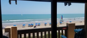 "July".-2025-328"SPECIAL-RIGHT ON THE BEACH-Amazing View-ALL REMODELED