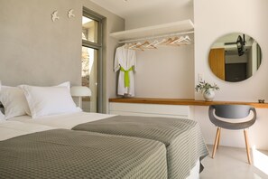 2 bedrooms, iron/ironing board, free WiFi, bed sheets - Thalasses Villas Skiathos 6 People Beachfront Villa (Skiathos)