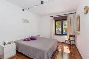 2 Schlafzimmer, Bügeleisen/Bügelbrett, kostenloses WLAN, Bettwäsche