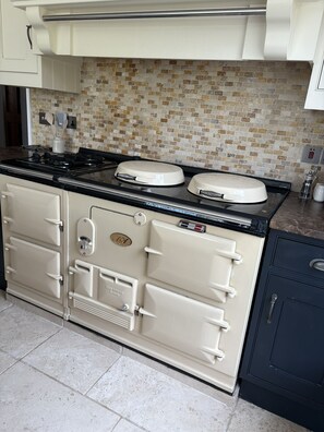 Oven, dishwasher, toaster, high chair