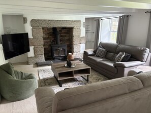 Smart TV, fireplace, table football, ping pong