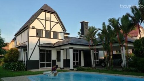 A Home Away From Home A'Famosa Villa 928