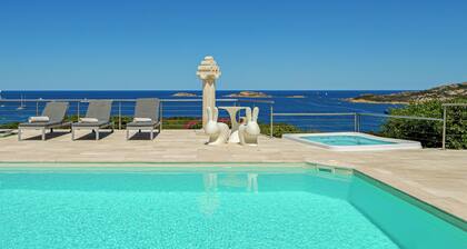PORT CERVO • DESIGN AND COMFORT Villa pool and jacuzzi, beautiful view Pevero