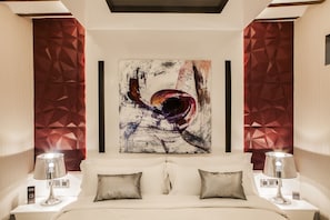 1 chambre, coffres-forts dans les chambres, fer et planche à repasser