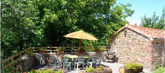 Cottage on the edge of the forest and near the gorges of the allier