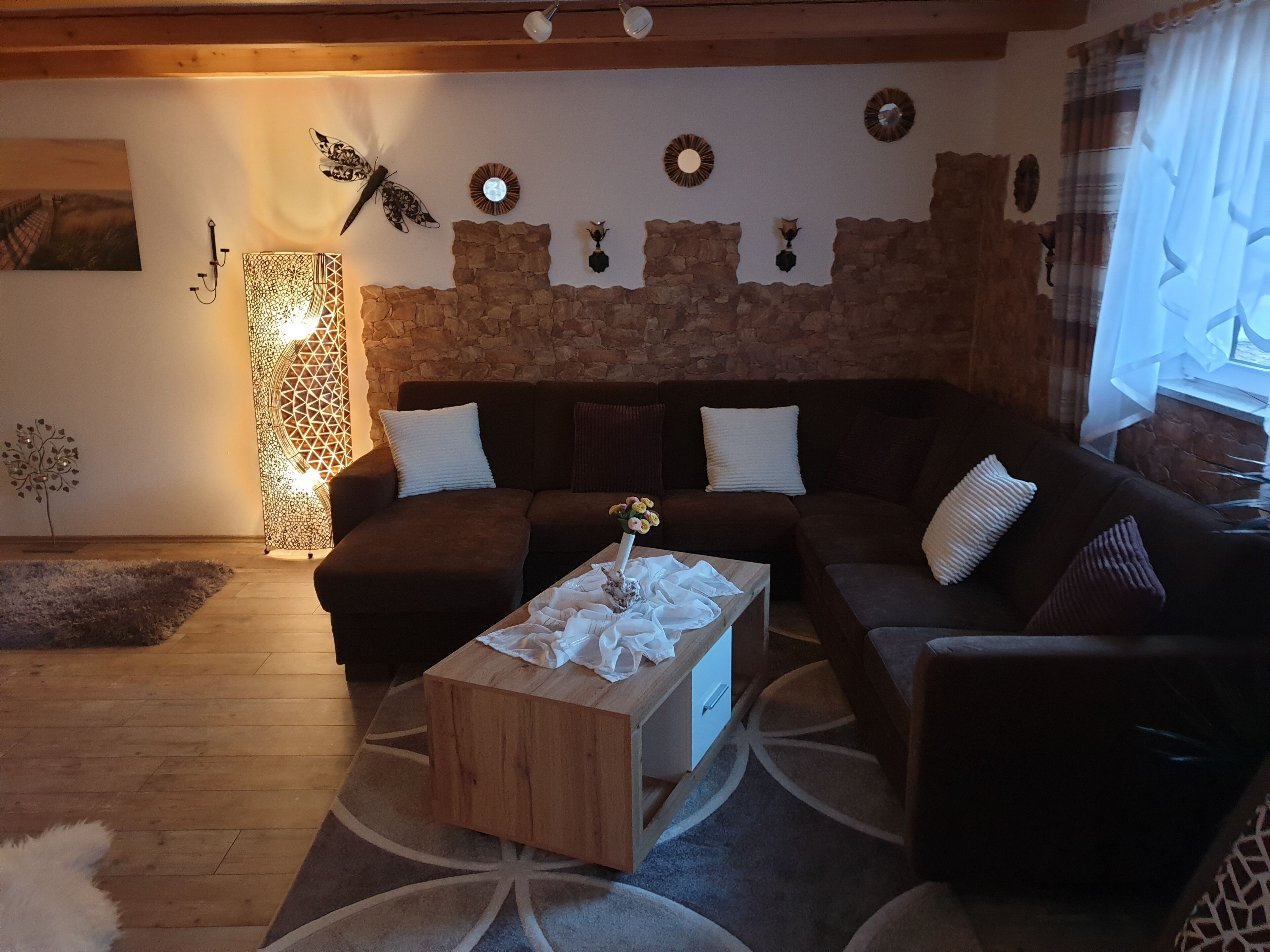 Smart TV, fireplace, video games, DVD player